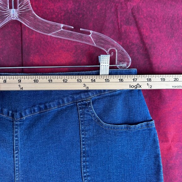 DENIM & CO YOKE FRONT MEDIUM DENIM BERMUDA SHORTS LARGE - Picture 4 of 9